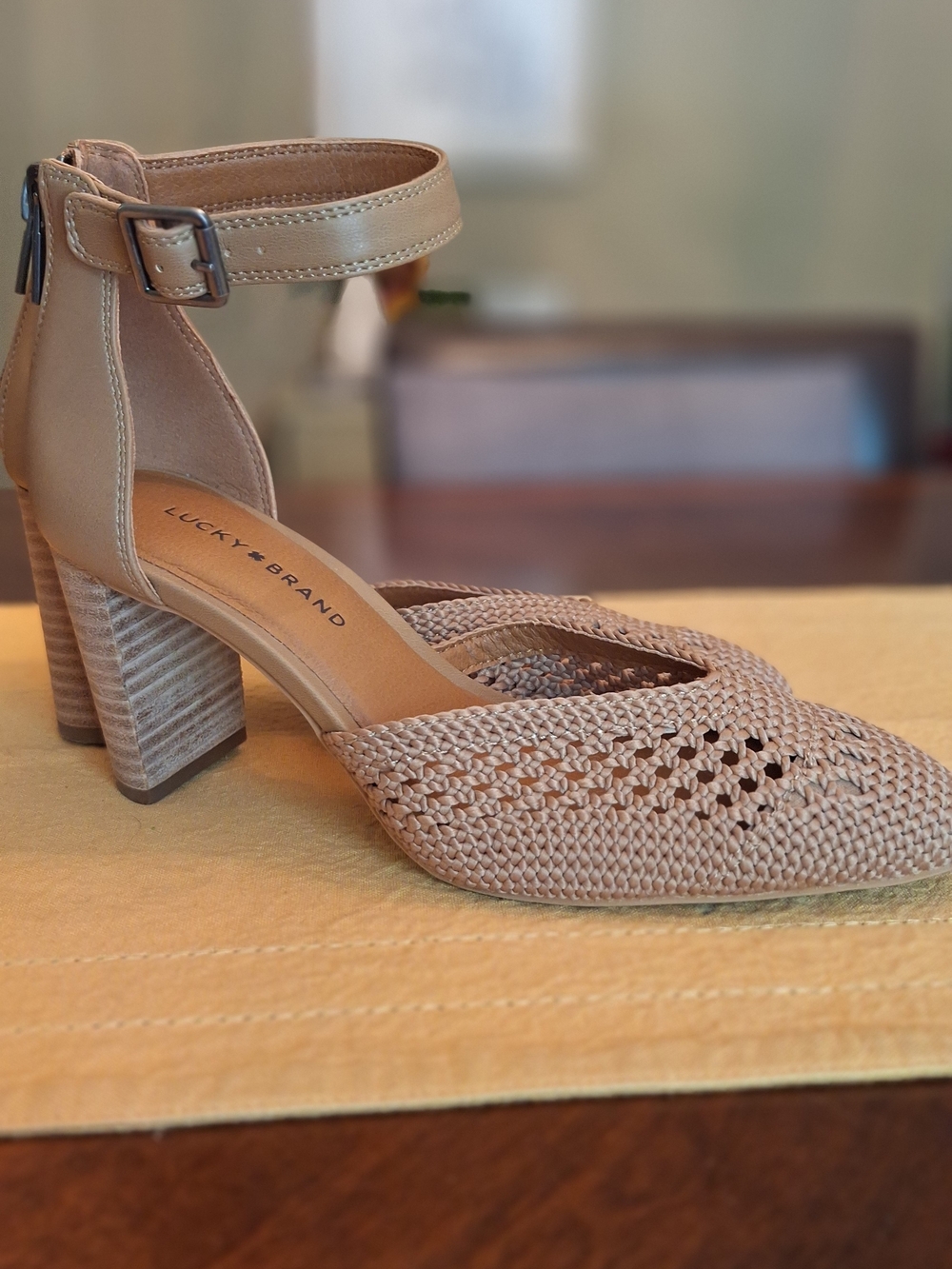 Lucky Brand Pointed Knit Crocheted Woven Ankle-Strap Block Heel 6.5
